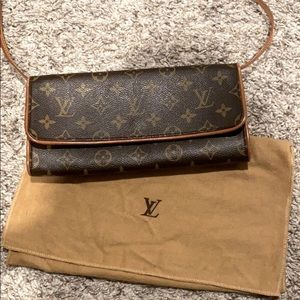 Louis Vuitton small crossbody/clutch bag